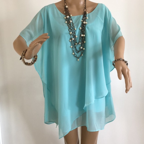 Flowing layered-free flow top w/matching removable tank. Size Large - Picture 2 of 7